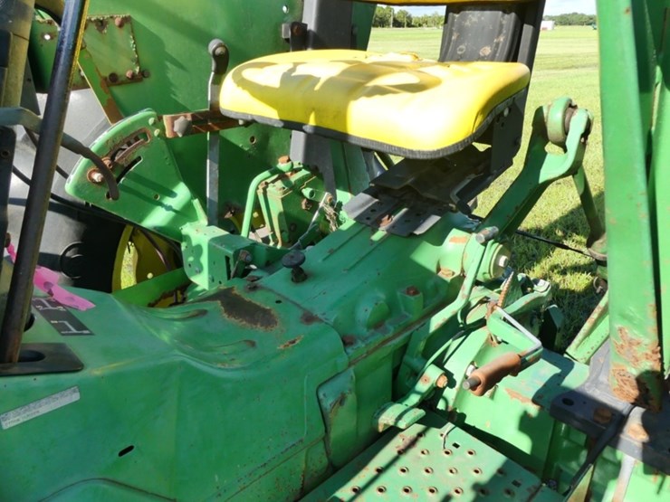 john-deere-2355-image-12