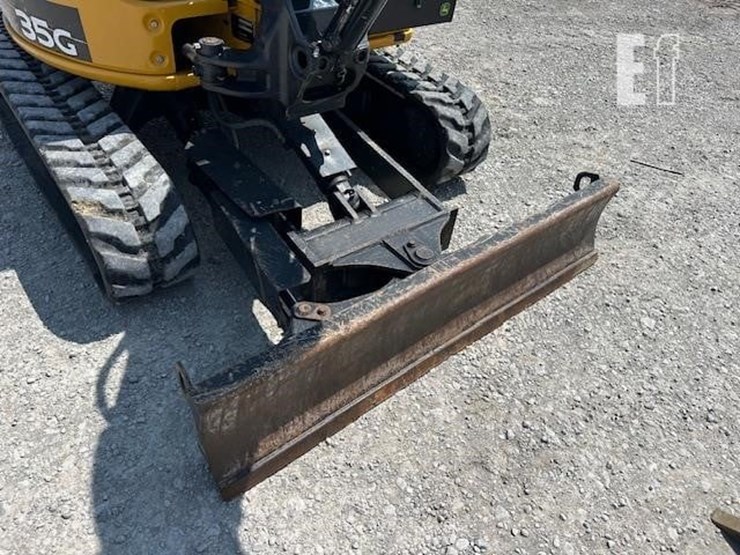 2014-deere-35g-image-11