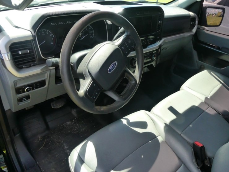 2021-ford-f150-xl-image-10
