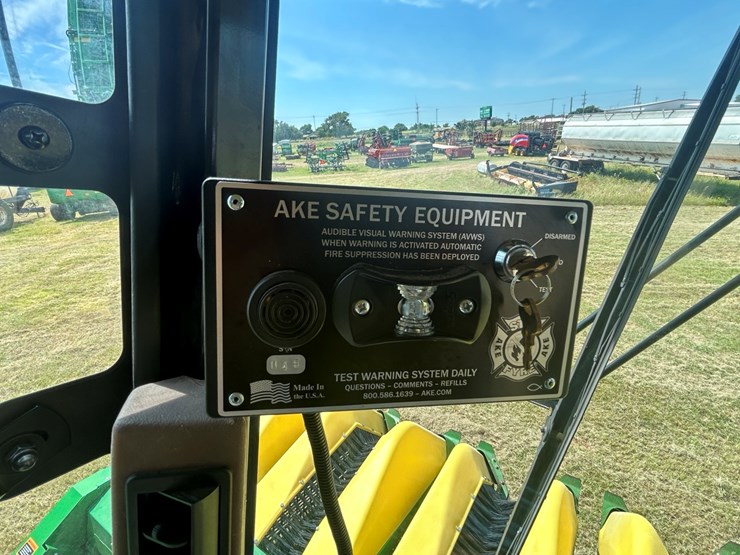 2016-john-deere-cs690-image-23