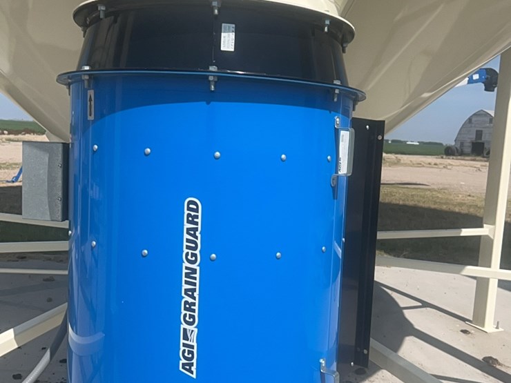 concept-7,500-bu.-hopper-bin,-equipped-with-bin-fan-with-3-phase-agi-grainguard-10-hp-electric-motor.-image-29