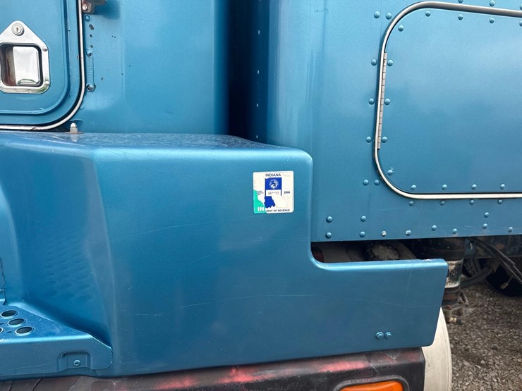 1987-kenworth-t600-image-17