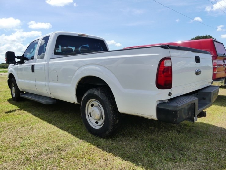 2013-ford-f250-xl-image-4
