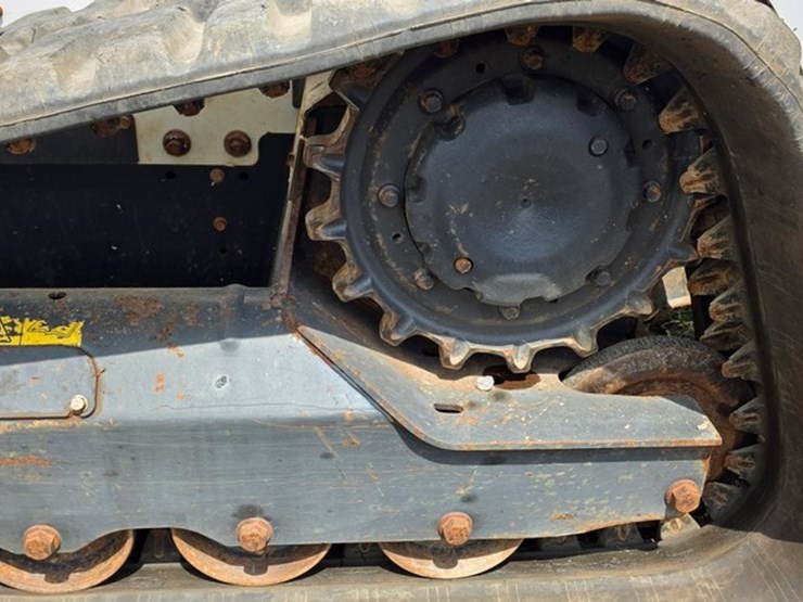 2022-bobcat-t770-image-30