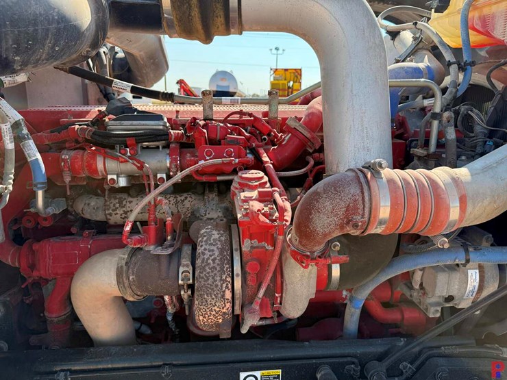 2013-peterbilt-388-image-19