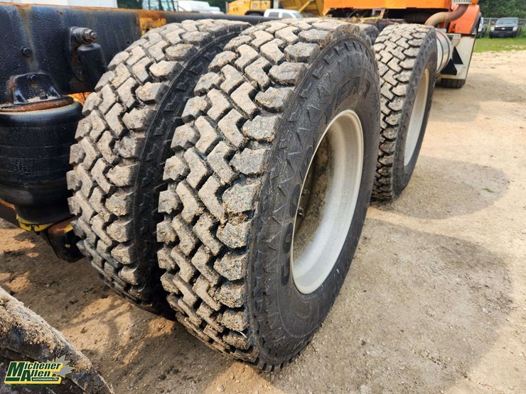 2009-kenworth-t800-image-23