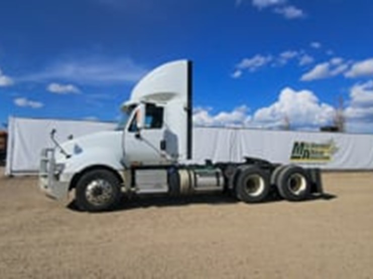 2017-international-prostar-image-5