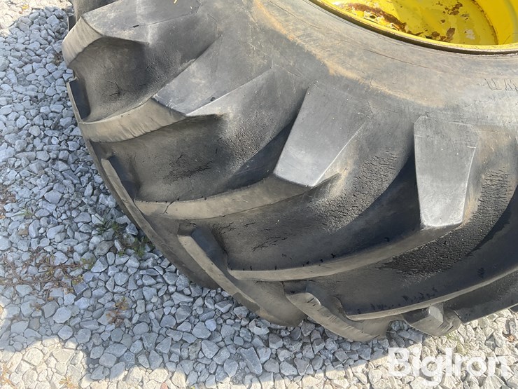 john-deere-8-image-15