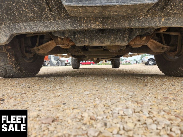 2015-chevrolet-silverado-2500hd-image-36