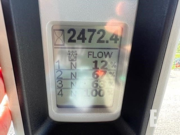 new-holland-t8020-image-40