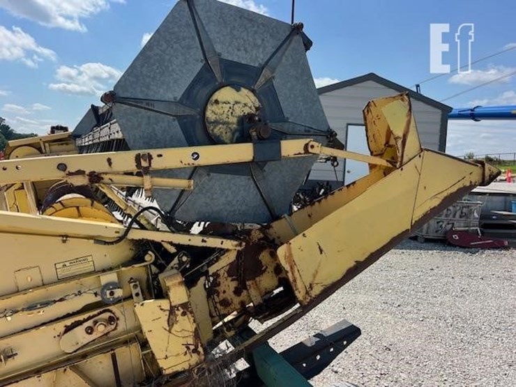 new-holland-tr85-image-83