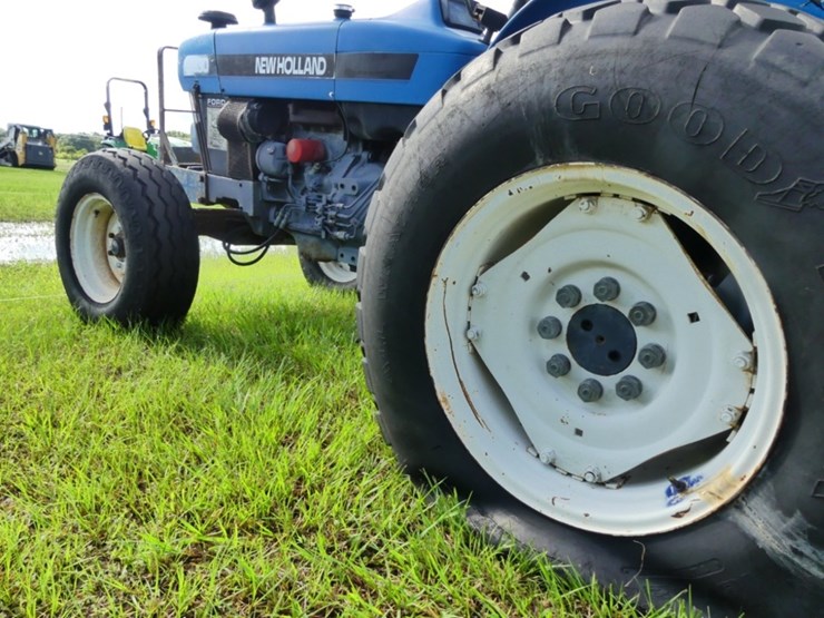 new-holland-3930-image-7