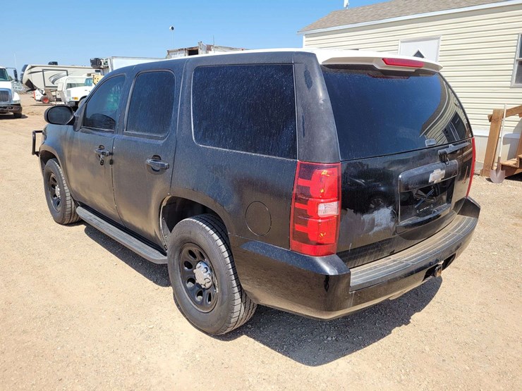 2010-chevrolet-tahoe-ls-image-4