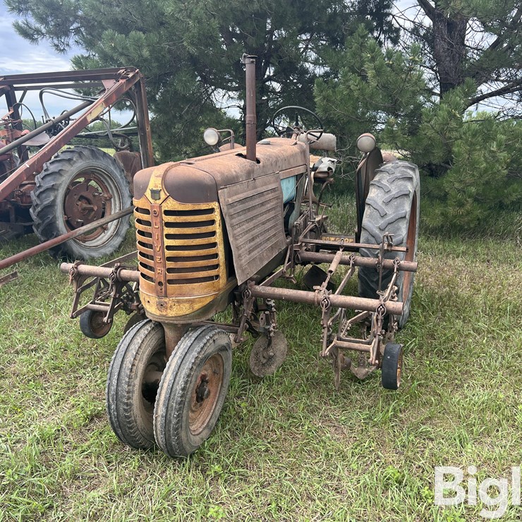 1949 OLIVER 77