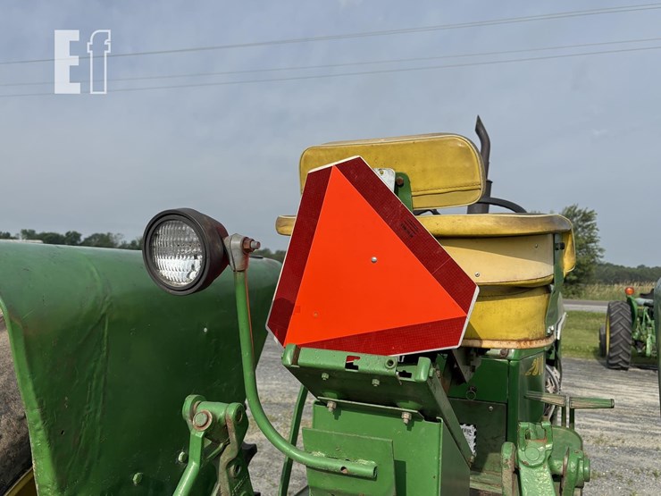 1965-john-deere-2010-image-23