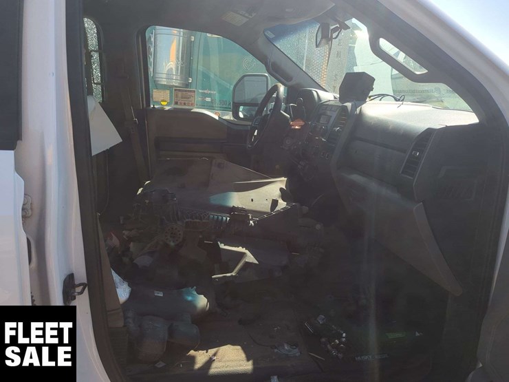 2017-ford-f450-image-16