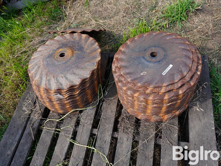 case-ih-330-image-4