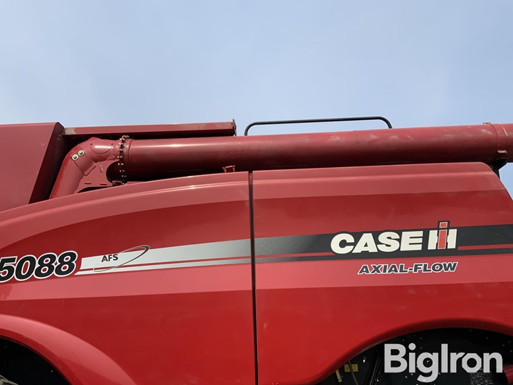 2011-case-ih-5088-image-11