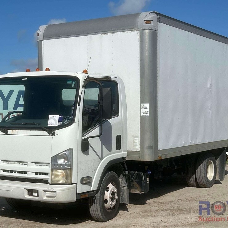 2011 ISUZU NPR