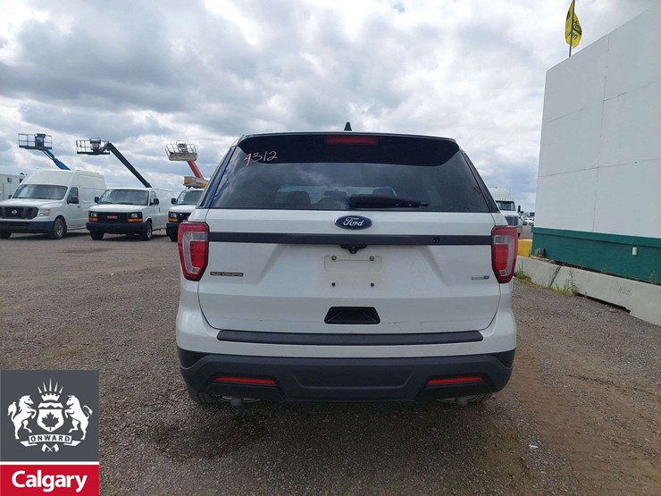 2018-ford-explorer-image-17