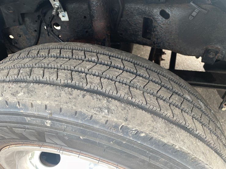 2003-ford-f550-image-35