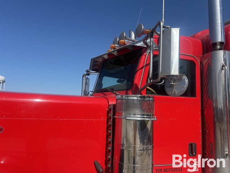 2008-peterbilt-389-image-9