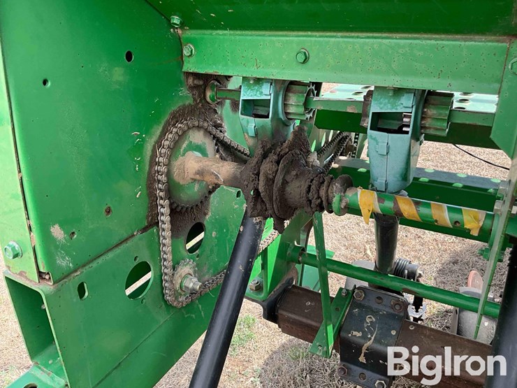 john-deere-1560-image-16