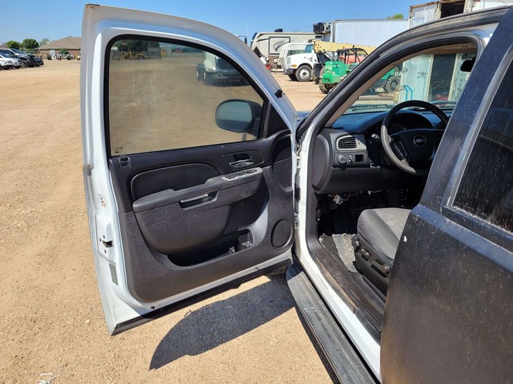 2010-chevrolet-tahoe-ls-image-6