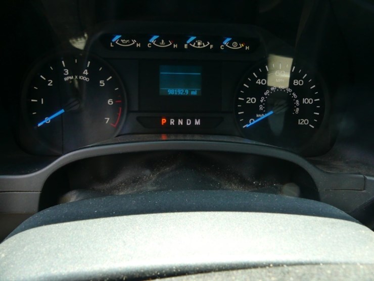 2020-ford-f150-xl-image-13