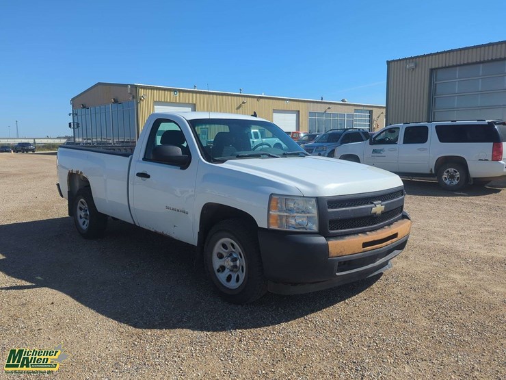 2010-chevrolet-silverado-1500-image-2