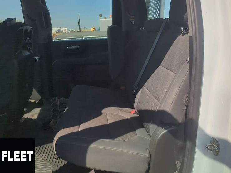 2020-chevrolet-silverado-2500hd-image-12