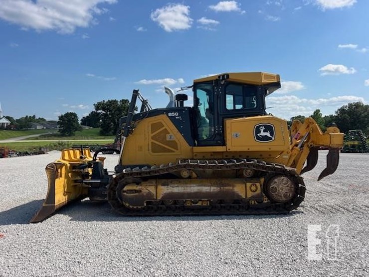2021-deere-850l-wlt-image-9
