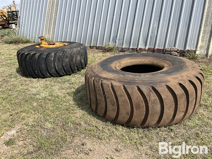 26.5-29-construction-scraper-tires-image-1