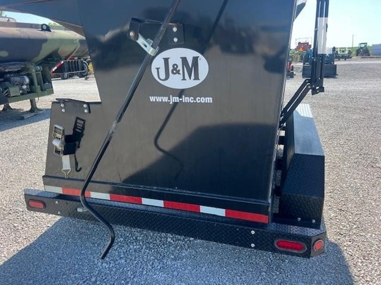 2019-j&m-lc390-image-28