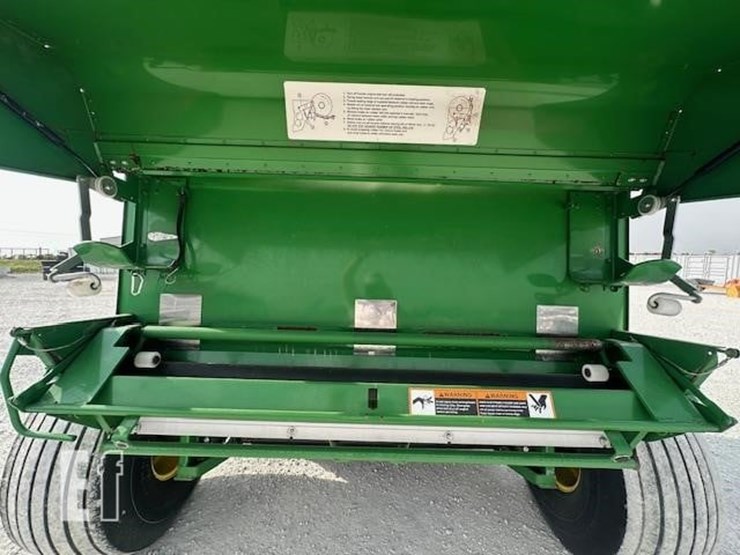 john-deere-569-image-16