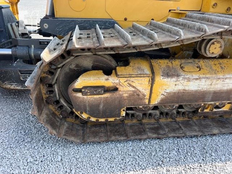 2021-deere-850l-wlt-image-35
