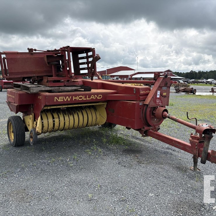 NEW HOLLAND 310