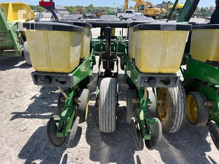 1993-john-deere-7200-image-25