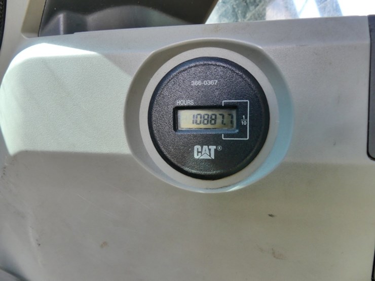 caterpillar-330fl-image-16