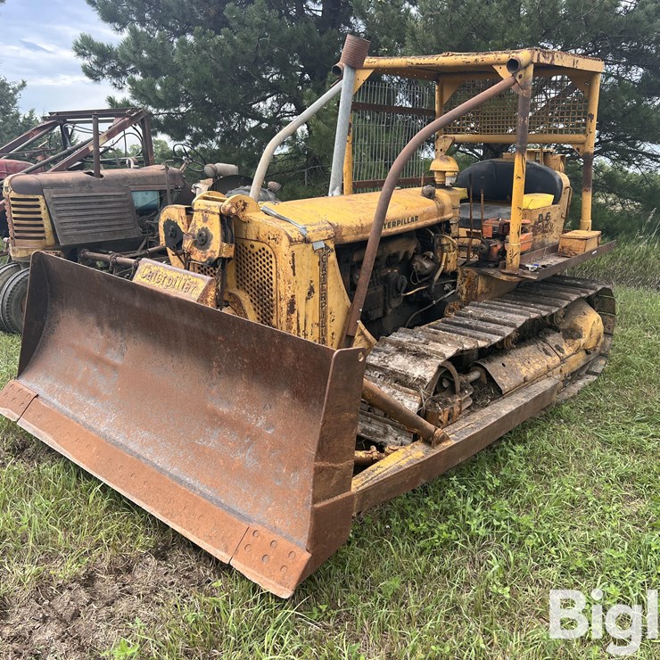 CATERPILLAR D6