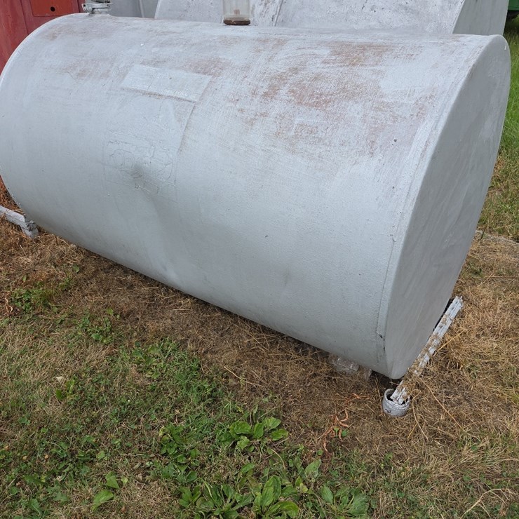 300 gallon fuel tank