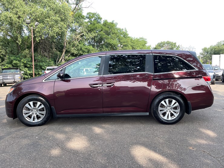 2014-honda-odyssey-image-2
