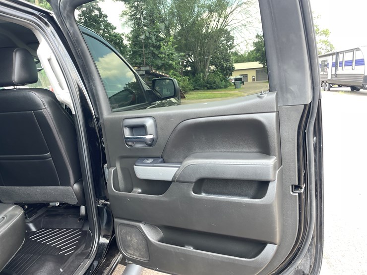 2018-chevrolet-silverado-1500-z71-image-71