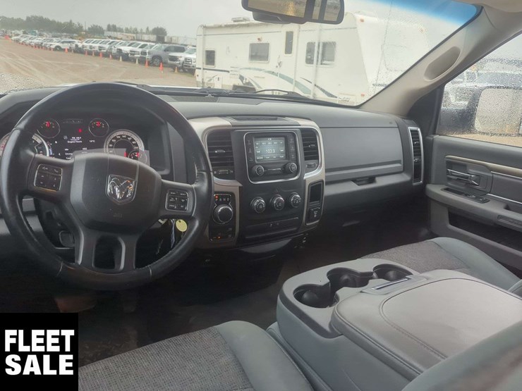 2014-ram-1500-slt-image-13
