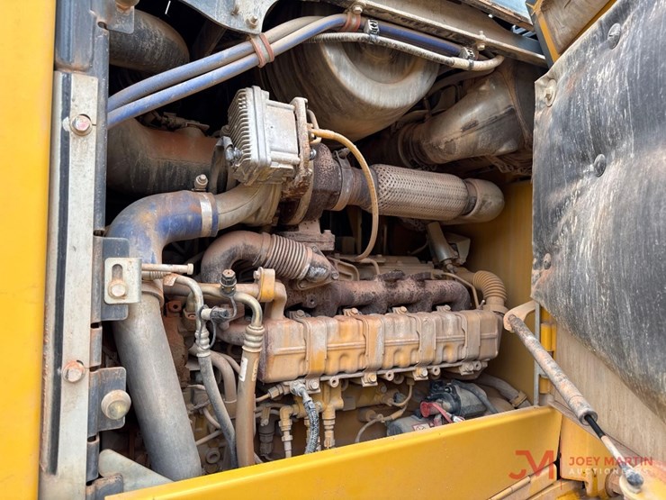 2016-deere-544k-image-11
