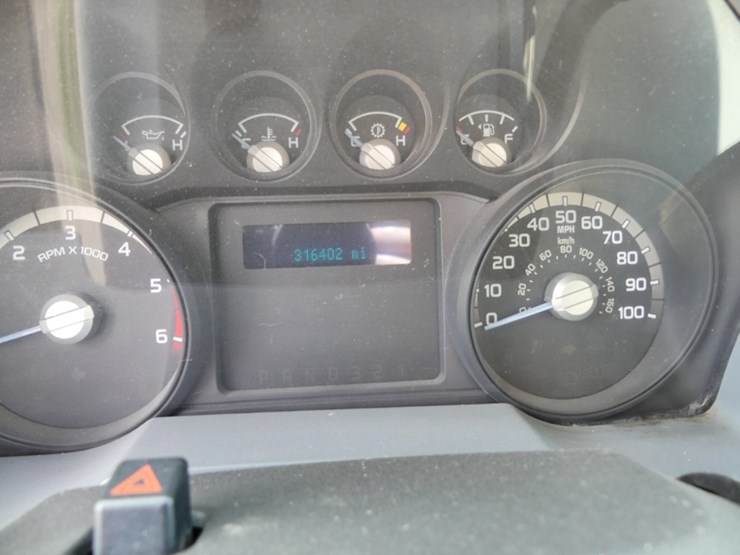 2012-ford-f450-xlt-image-13