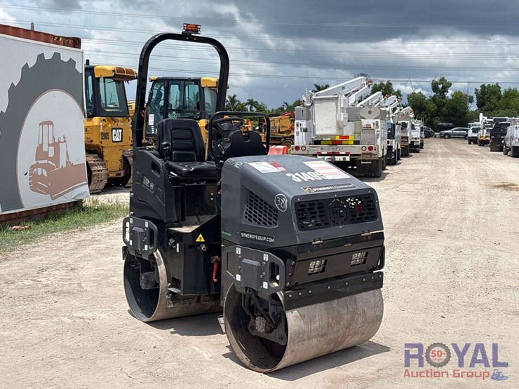 2023-third-coast-equipment-ra12h-vibratory-articulating-tandem-smooth-drum-roller-image-2