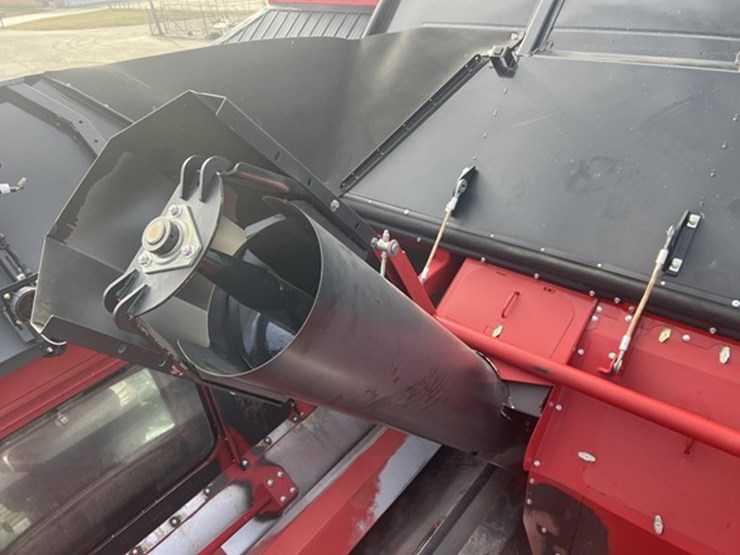 2022-case-ih-8250-image-18