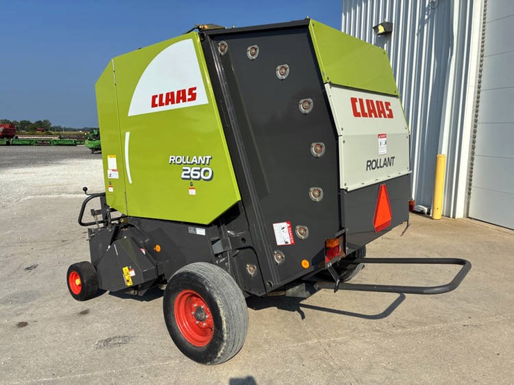 claas-rollant-260-image-10