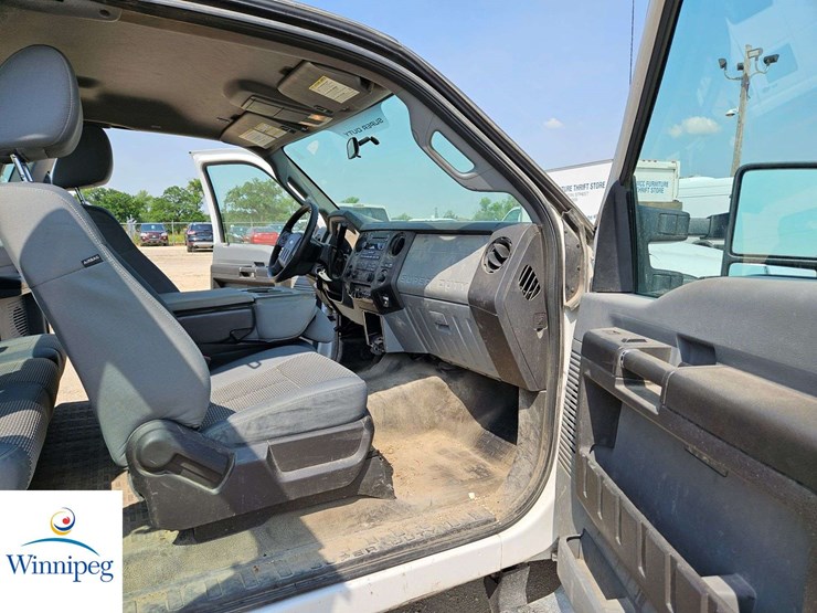 2014-ford-f350-image-30